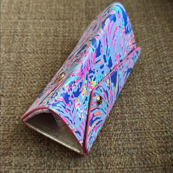 Colorful Abstract Print Lilly Pulitzer Sunglass Case - Picture 3 of 3
